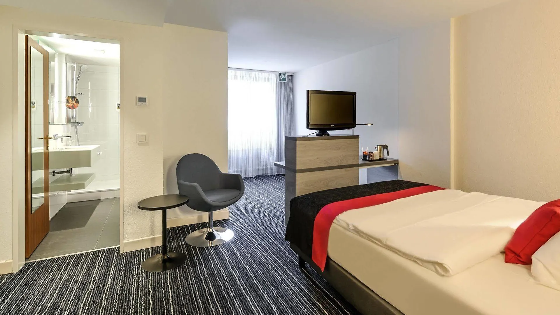 Mercure Hotel Duesseldorf Zentrum Германия